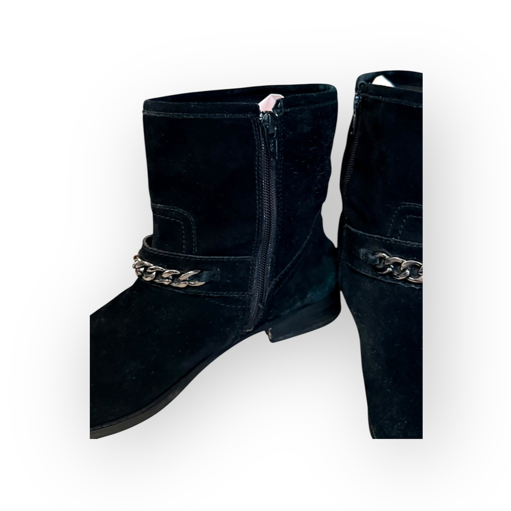 Vionic Women's Black Suede Ankle Boots Silver Chain/Buckle Accent Sz 8.5 - Picture 8 of 9